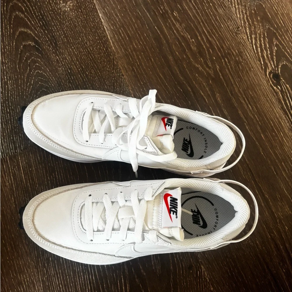 Nike Waffle Debut Women’s shoes - Brand New*** - Picture 7 of 7
